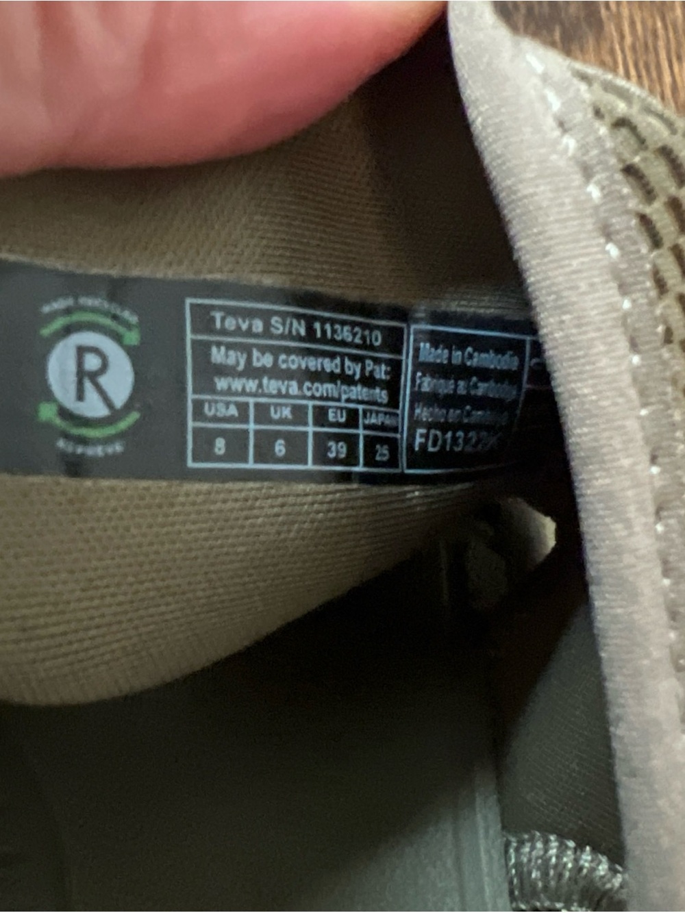 TEVA Hurricane Verge Olive Green Slide Sandal with Buckle Strap. 8 medium - Picture 10 of 10